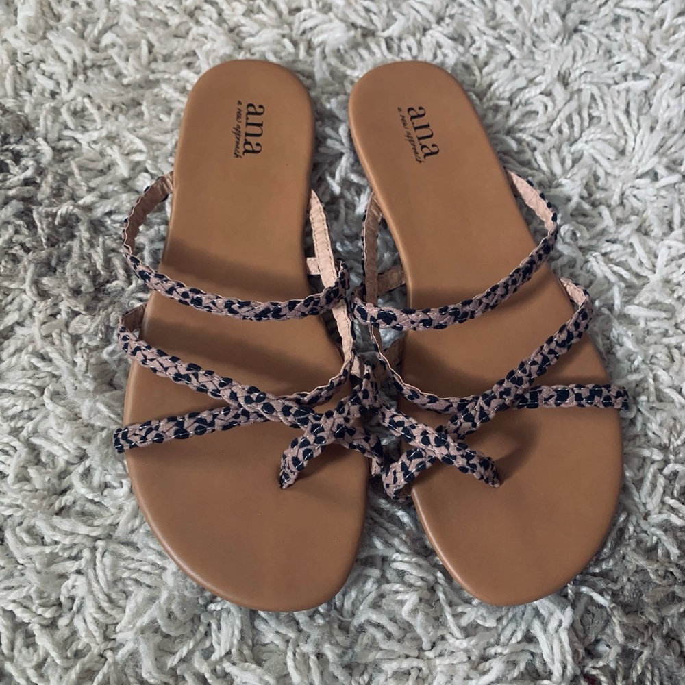 Women’s leopard sandals size 7 worn once